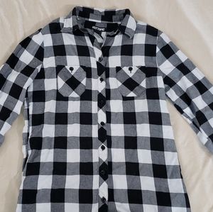 Checkered skull top